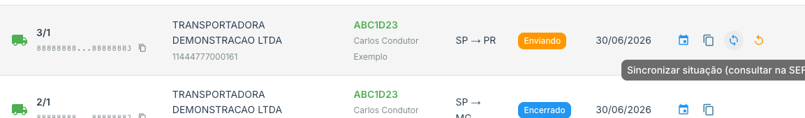 Ação Sincronizar em uma linha com status Processando/Enviando, usada para consultar a situação na SEFAZ; dados sensíveis mascarados ou fictícios